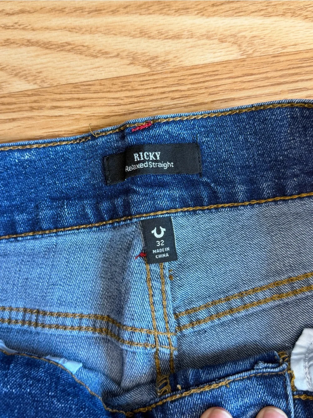 True Religion Ricky Straight Jeans Mens 32 Medium Wash Red Stitch Denim